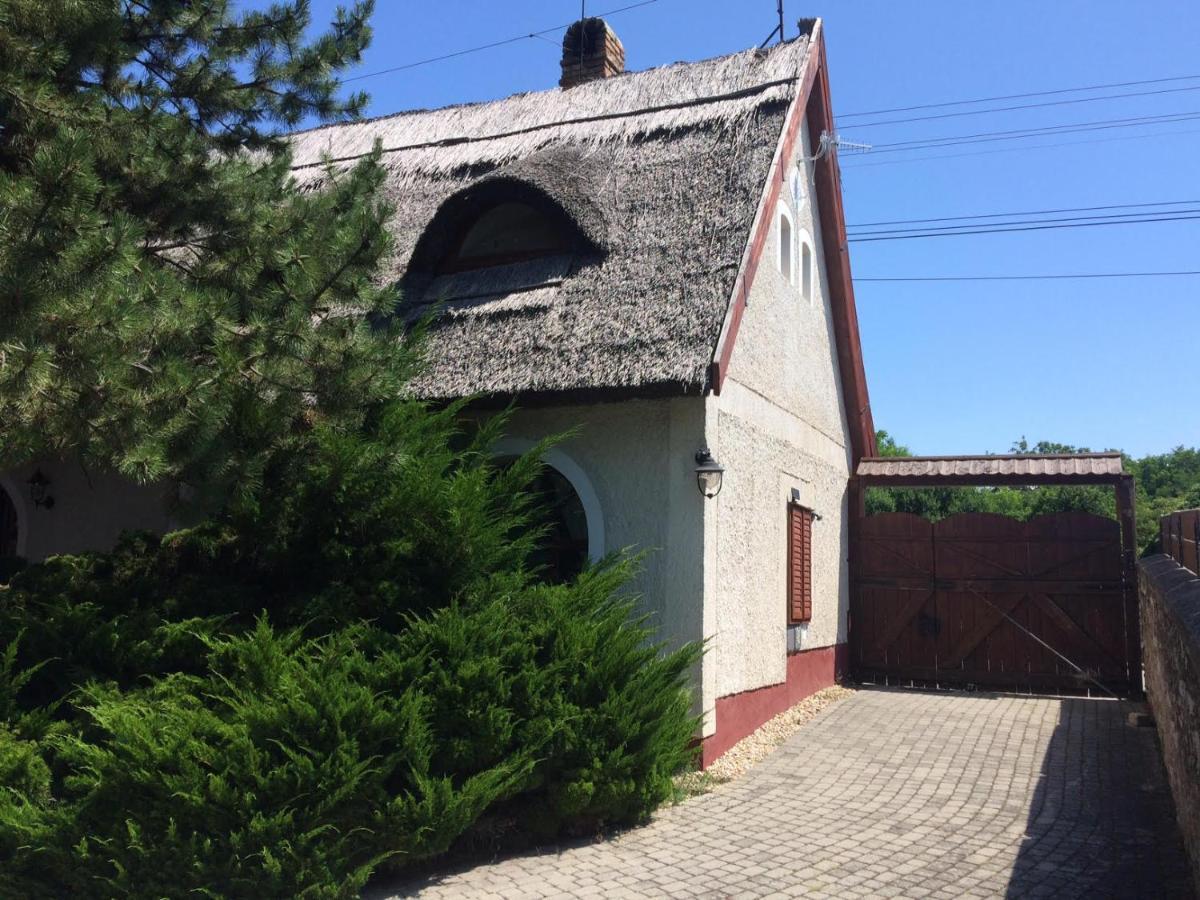 Oereghaz 1839 Hotel Чопак Екстериор снимка